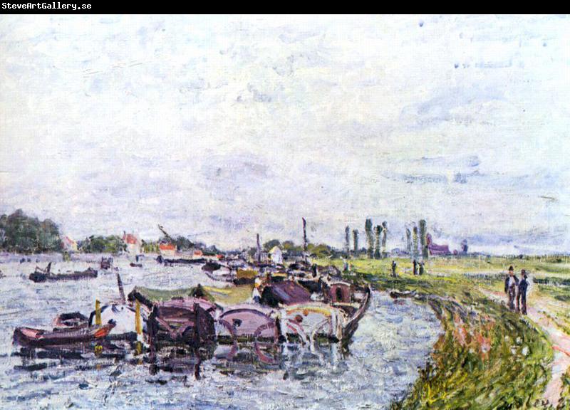 Alfred Sisley Frachtkahne bei Saint-Mammes